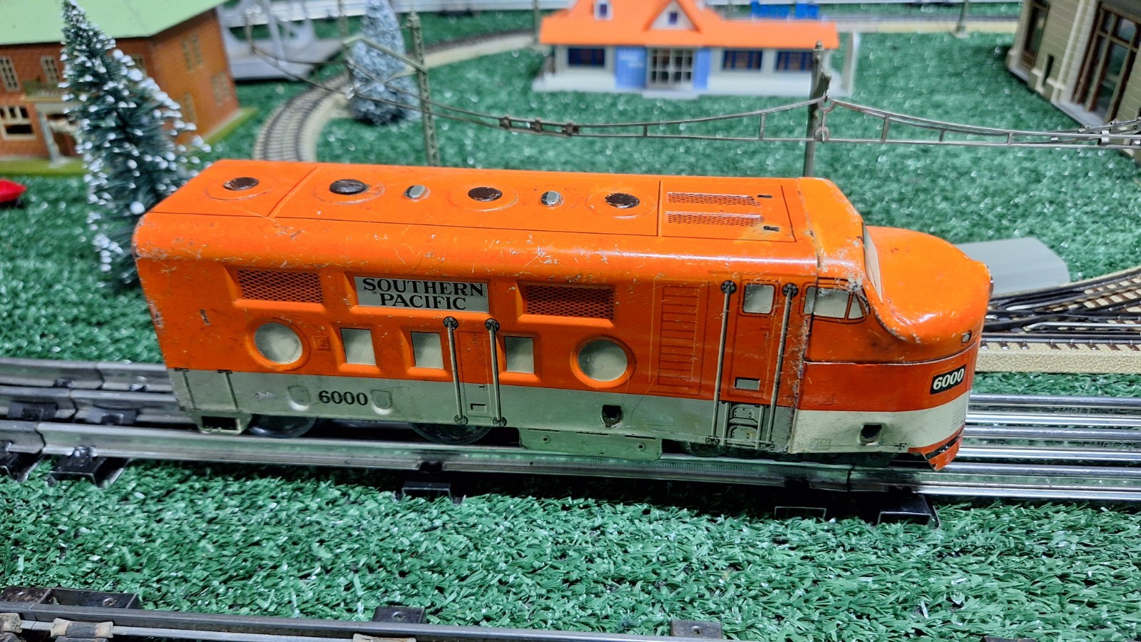 Vintage O Gauge Marx Southern Pacific 6000 Diesel Locomotive For Parts or Repai