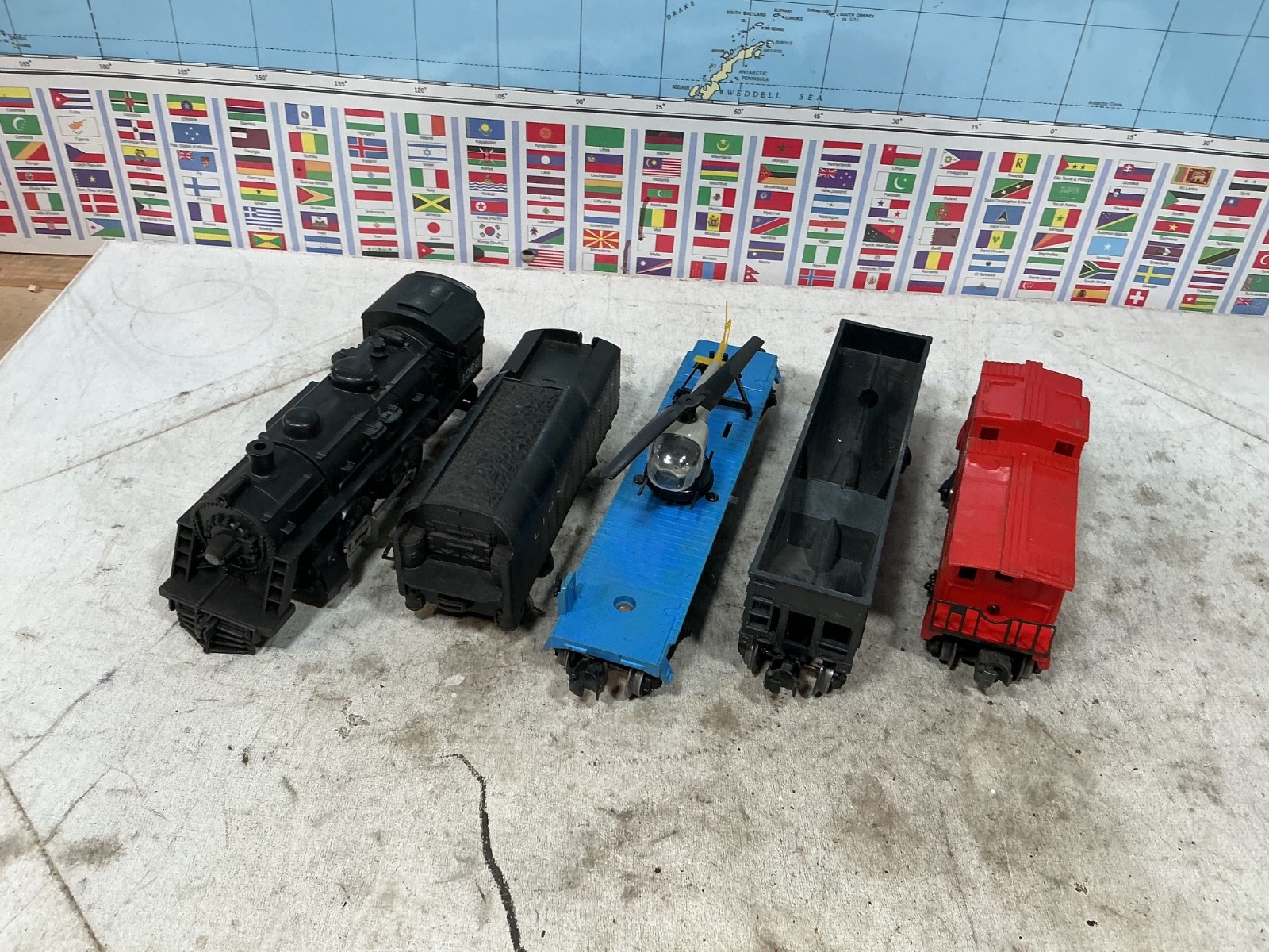 Lionel 1124 Postwar – Set The Hawk Steam Engine Freight Cars O Gauge