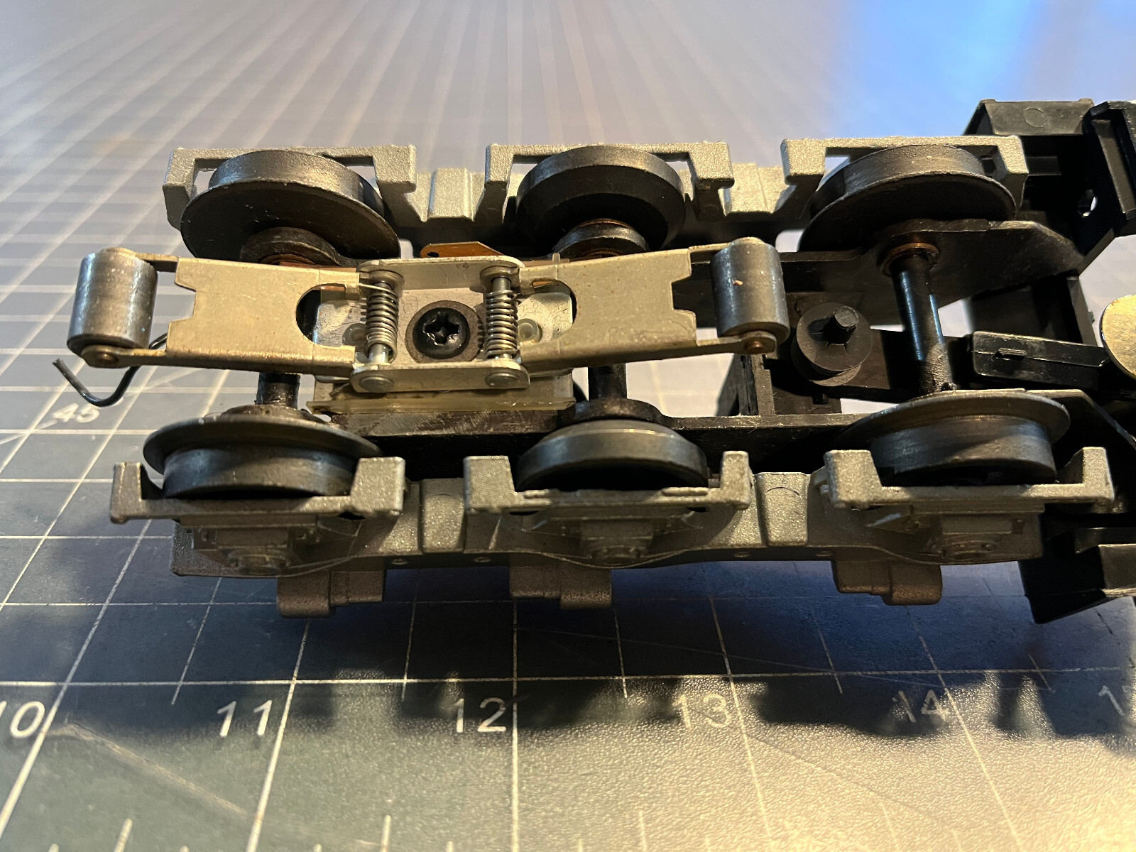 Lionel Train 8669 U36B Diesel Locomotive 8855-035 TRUCK WHEEL SET PART LOT B