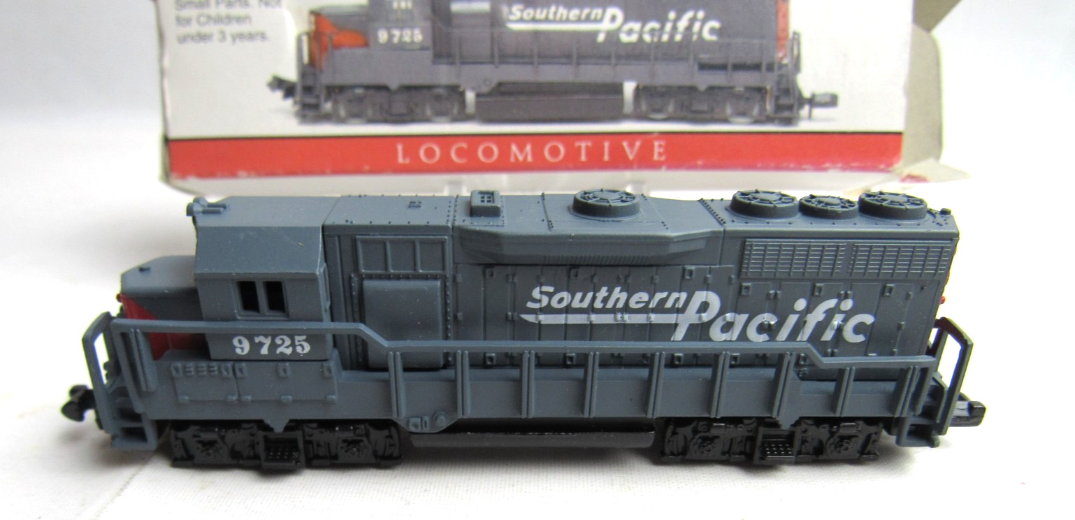 High Speed Metal N Scale Southern Pacific Dummy Locomotive #9725 NOS