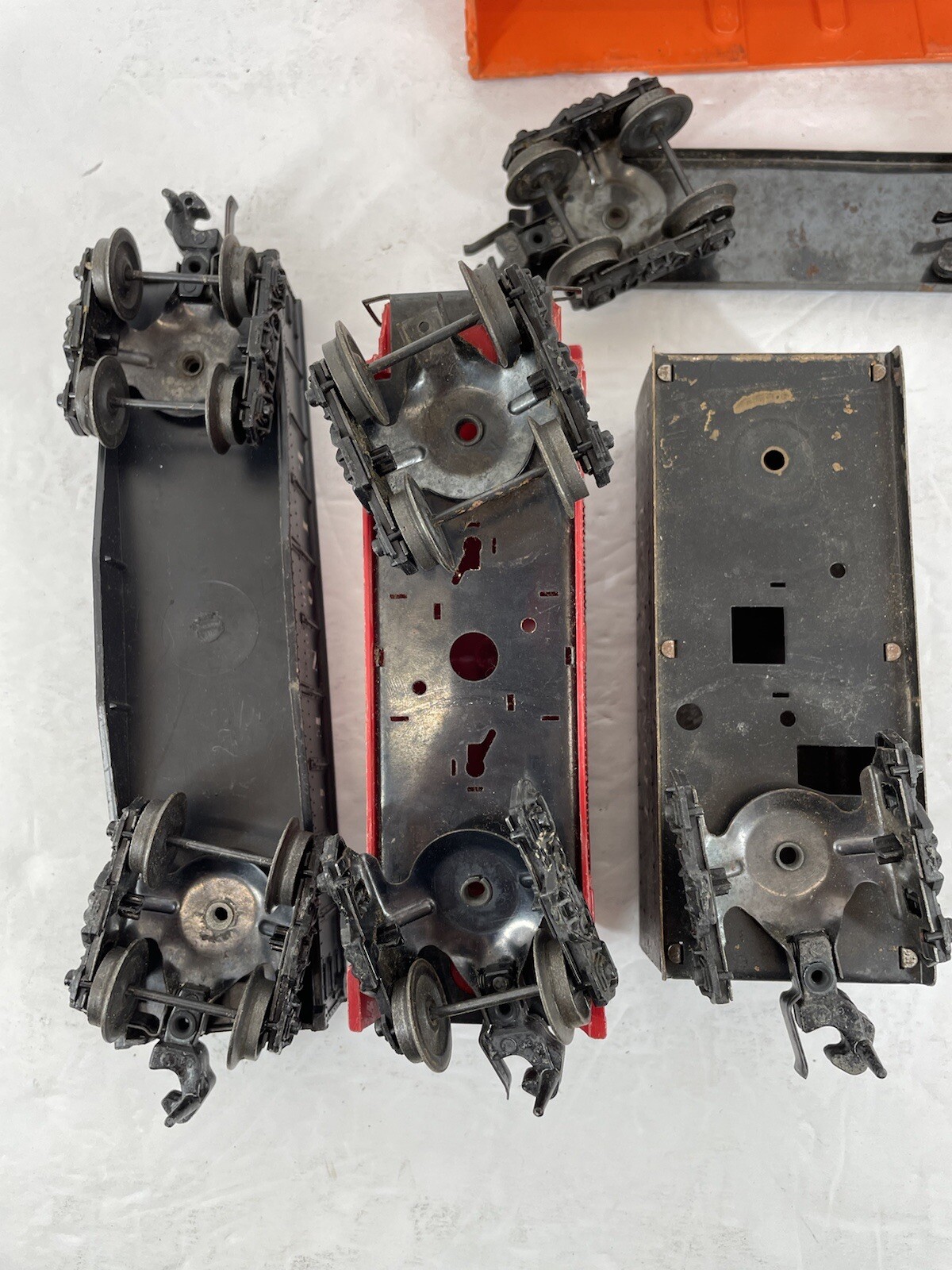 FOR PARTS VTG LIONEL 1110 DIE-CAST Metal STEAM LOCOMOTIVE With Broken Cars