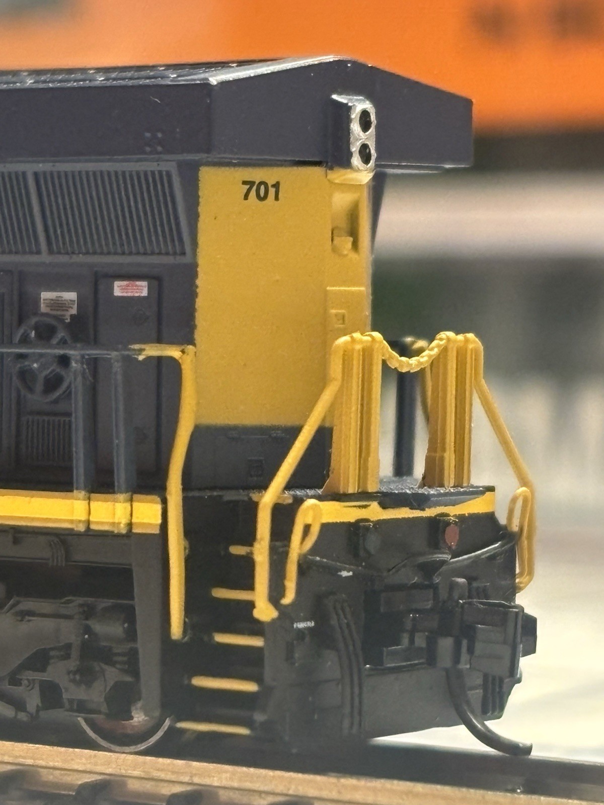 Fox Valley Models N Scale CSX ES44AC Locomotive W/dcc