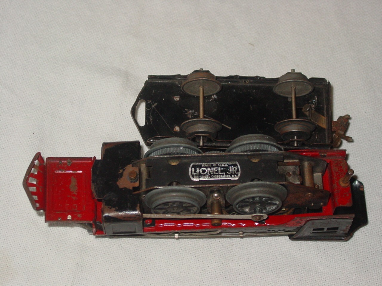 Lionel Jr. Passenger Train Set with (1) #1690 (1) 1691 Lionel (1) # 1690 Ives