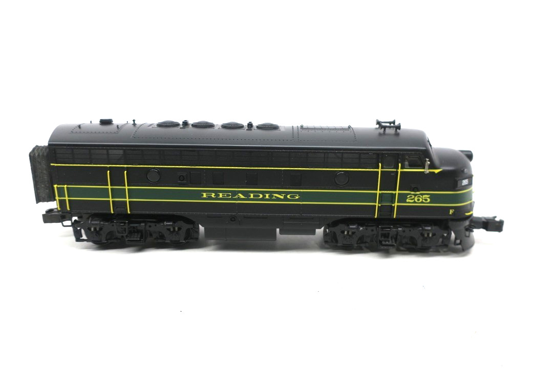 K-line Reading F-3 AA Diesel Engine Set w/ TMCC & Railsounds K-25811
