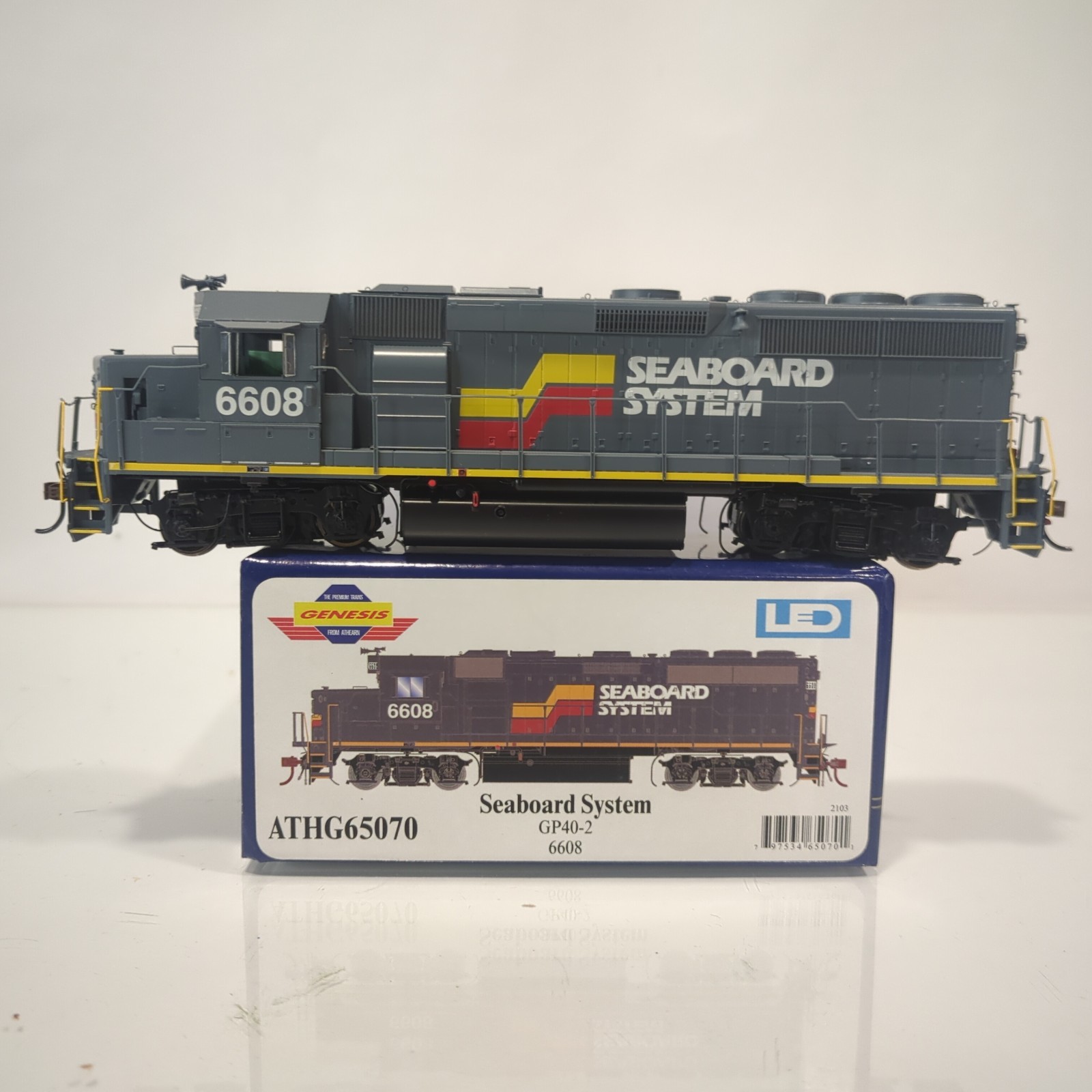 Athearn Genesis HO ATHG65070 Seaboard System GP40-2 #6608 DC/DCC Ready!