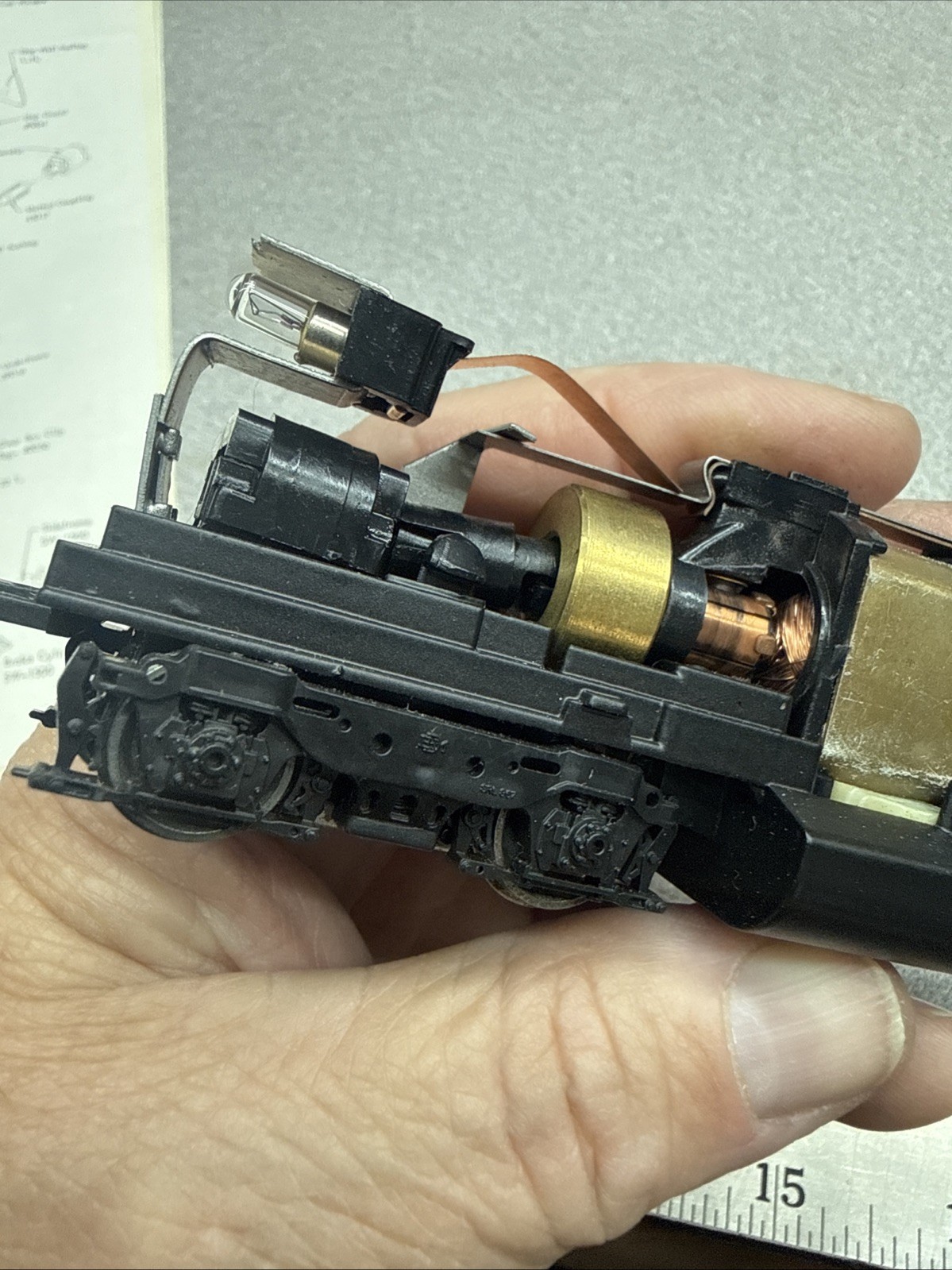 HO Athearn SW 1500 Powered Chassis Pre-owned So Nice I Almost Kept It