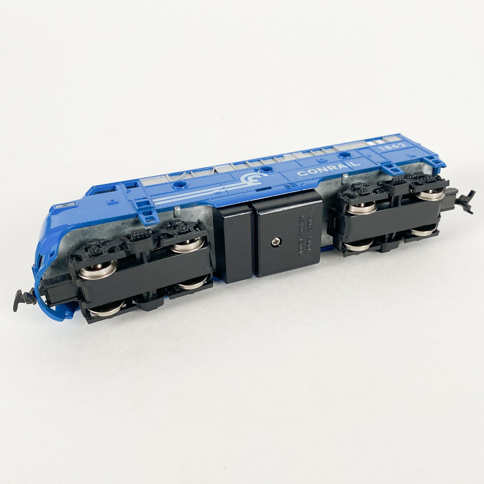 Vintage Model Power HO Scale Conrail EMD F-Unit Diesel Locomotive #1862 Engine