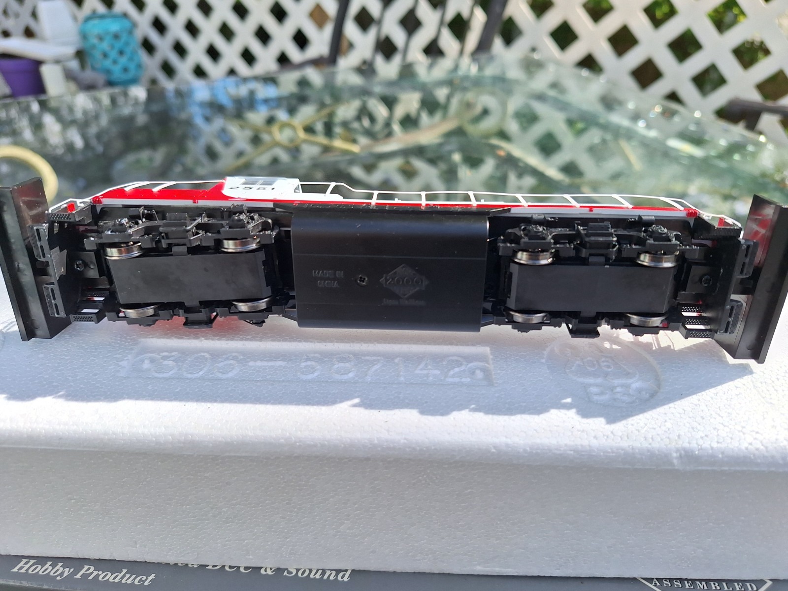 PROTO 2000 Diesel EMD GP9 Phase I Powered w/Sound & DCC (QSI) — Soo Line #2551