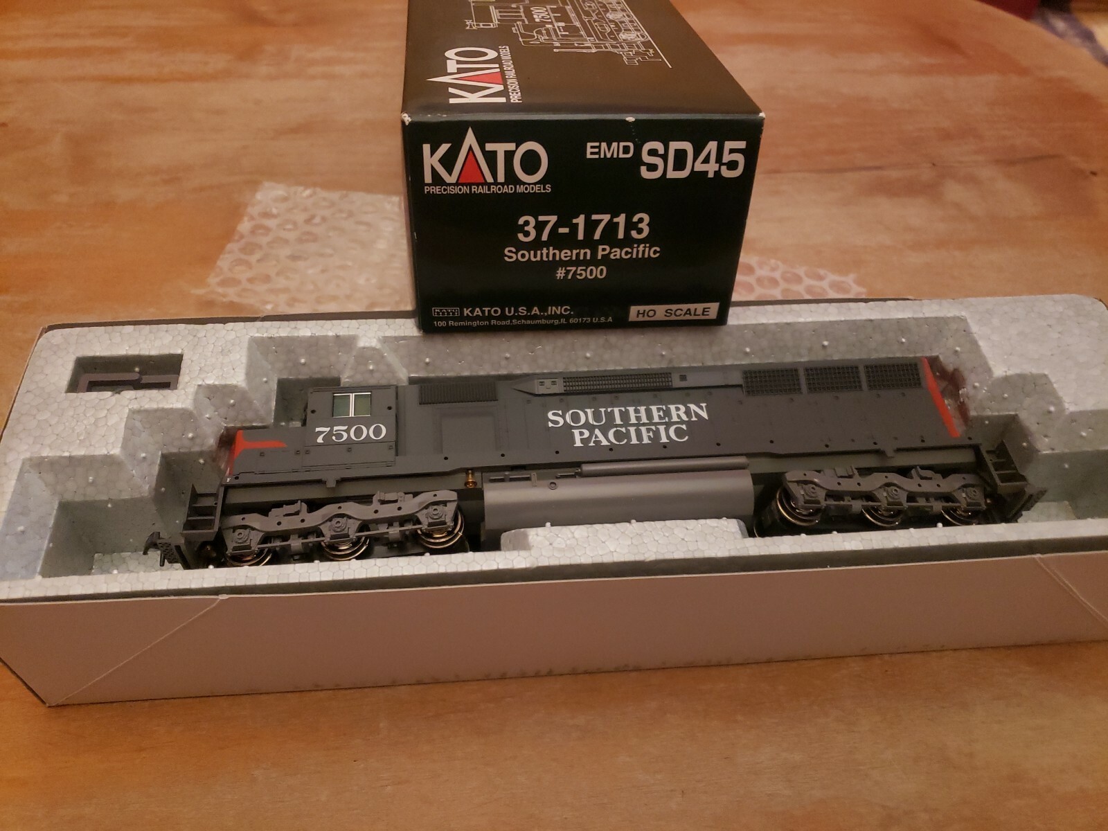 HO KATO EMD SD45 37-1713 SOUTHERN PACIFIC #7500 DIESEL LOCOMOTIVE POWERED New
