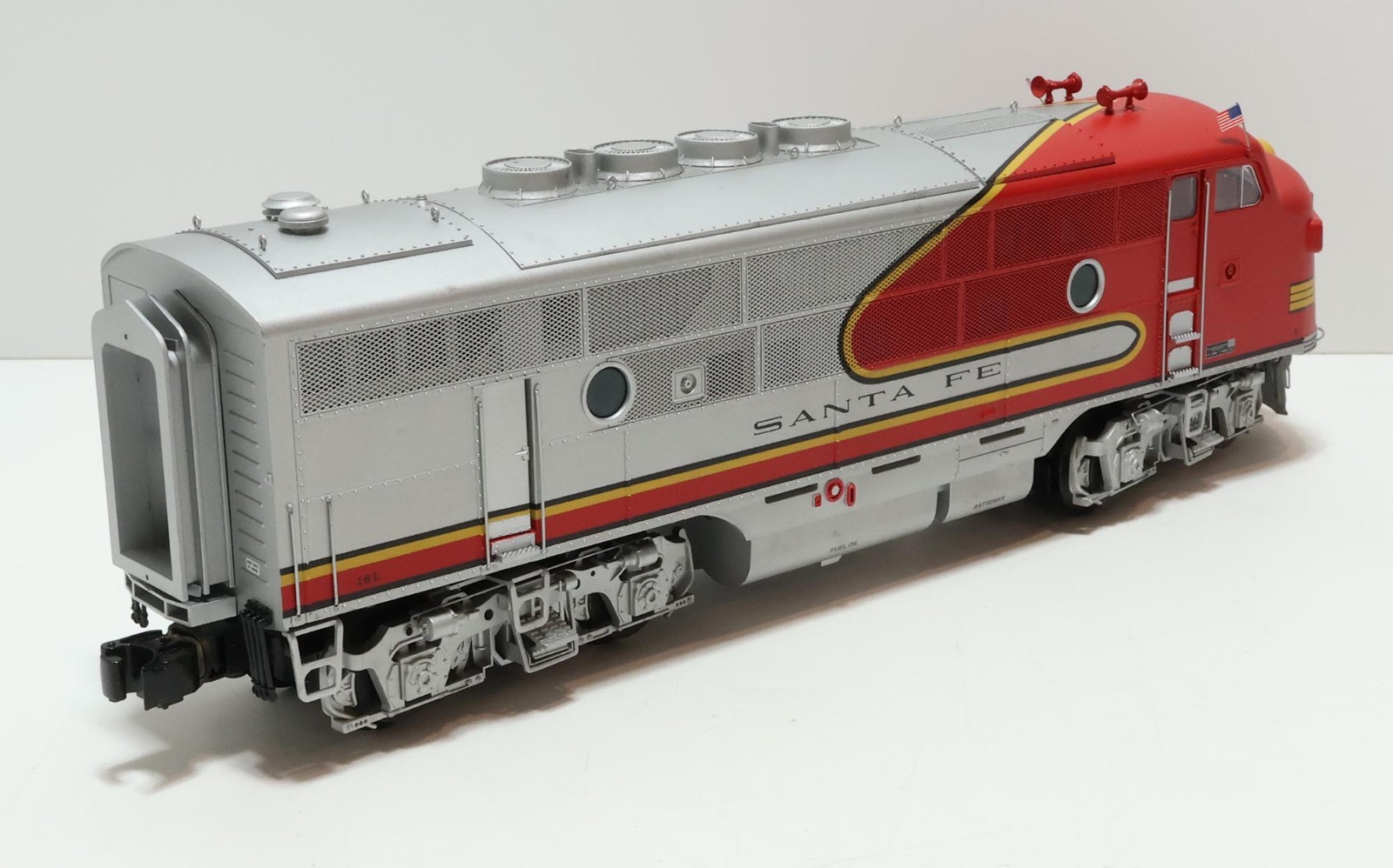 Lionel O-Gauge 6-14536 Santa Fe F3 Powered & Non-Powered Diesel A-A Locomotives