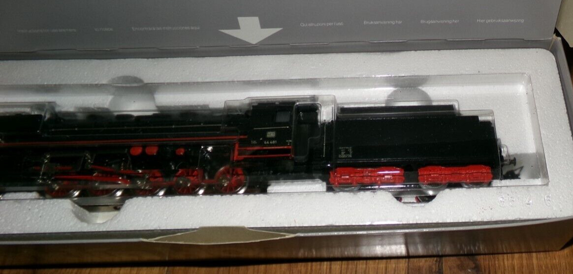 **UNTESTED** Märklin HO 3108 Steam Locomotive with Tender BR 44 125th Year