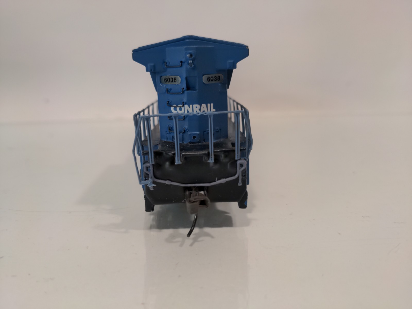 Bachmann HO Conrail GE DASH 8-40C CR 6038 C40-8