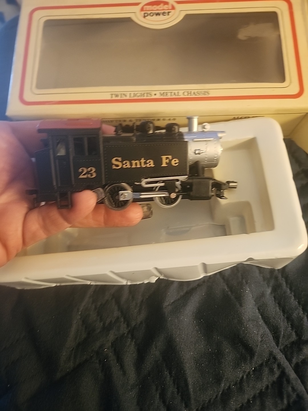 Ho scale Model Power Deluxe 0-4-0 23 Santa Fe Locomotive, Model 6500 New