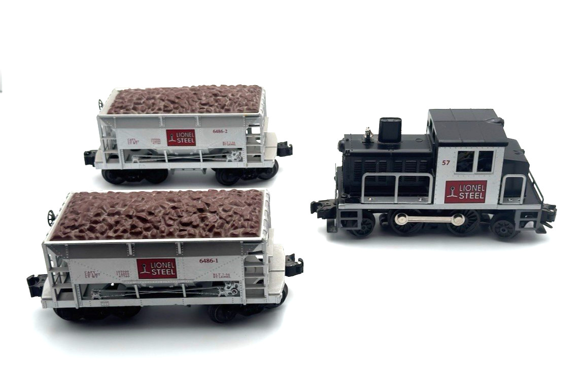 Lionel Steel 1996 Switcher Service Exclusive w/2 Ore Cars in Original Box