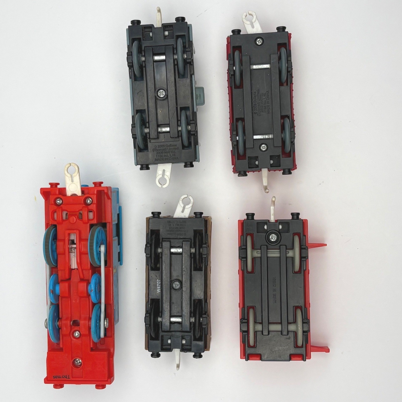 Thomas & Friends TrackMaster Motorized Train Lot Thomas Engine Mail Cargo Cars