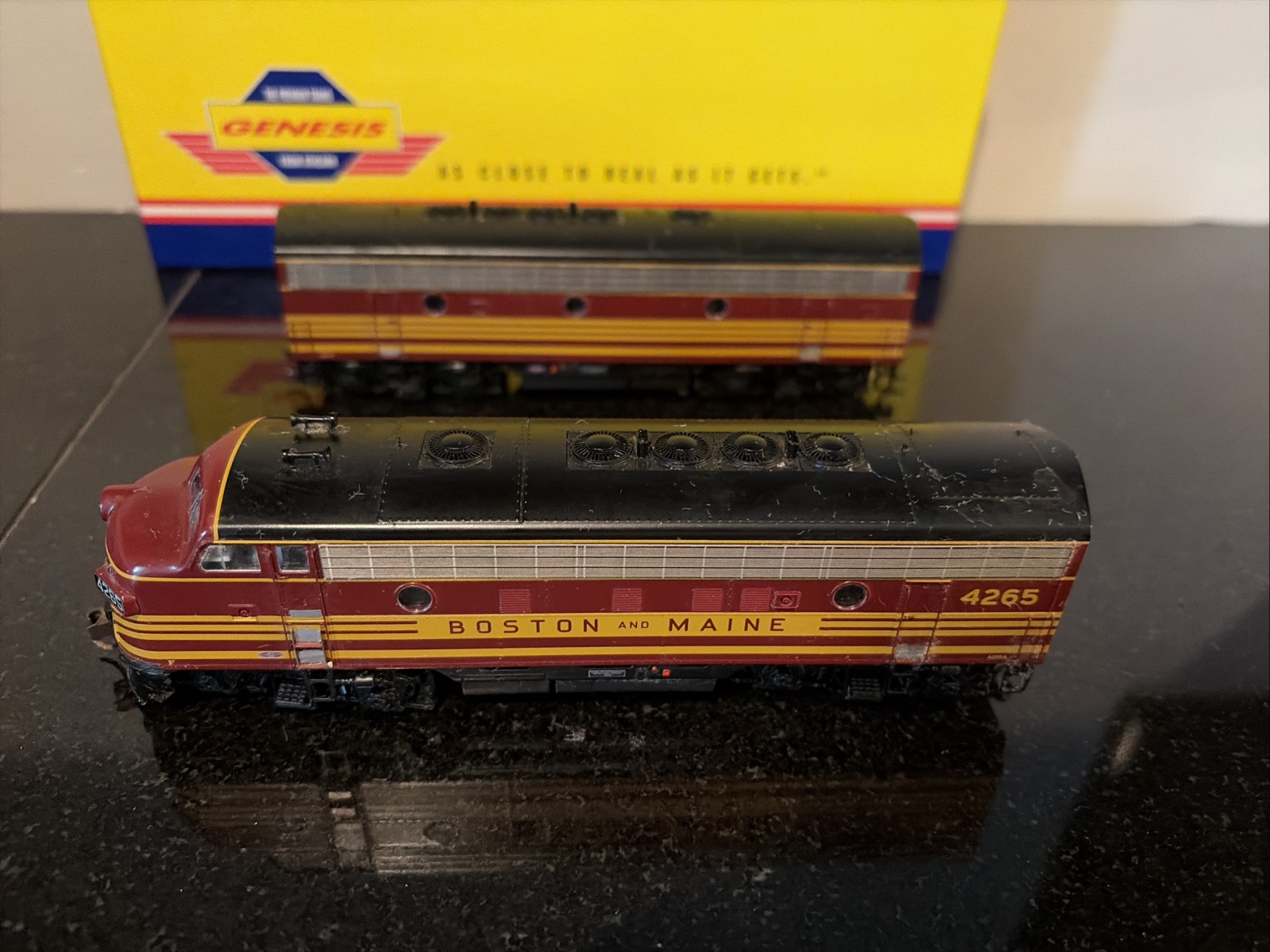 HO Boston & Maine DC F-7A Phase 1 #4265-A Genesis From Athearn