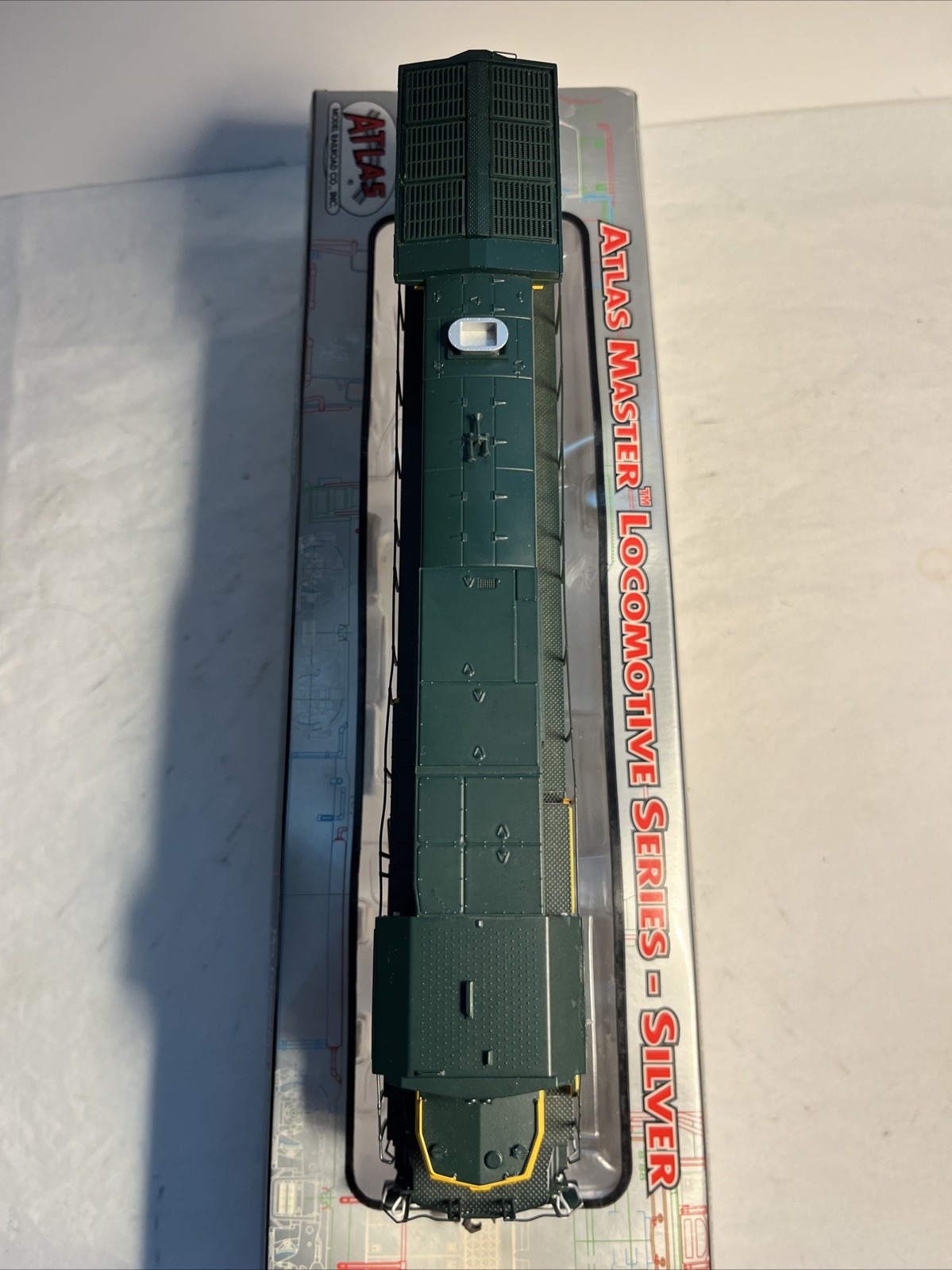 HO Scale Atlas CNW “Safety & Reliability” Dash-840C #8577 DC TESTED