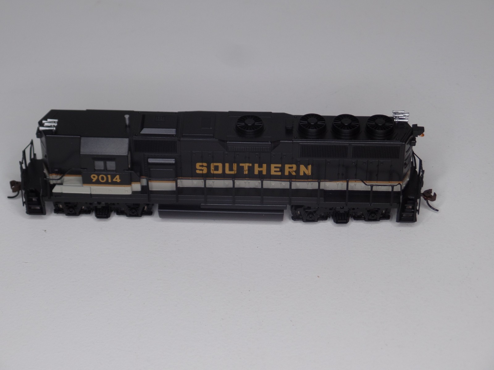 Bachmann HO Scale 1:87 #61205 Diesel Locomotive #9014 Southern EMD GP50 Tested