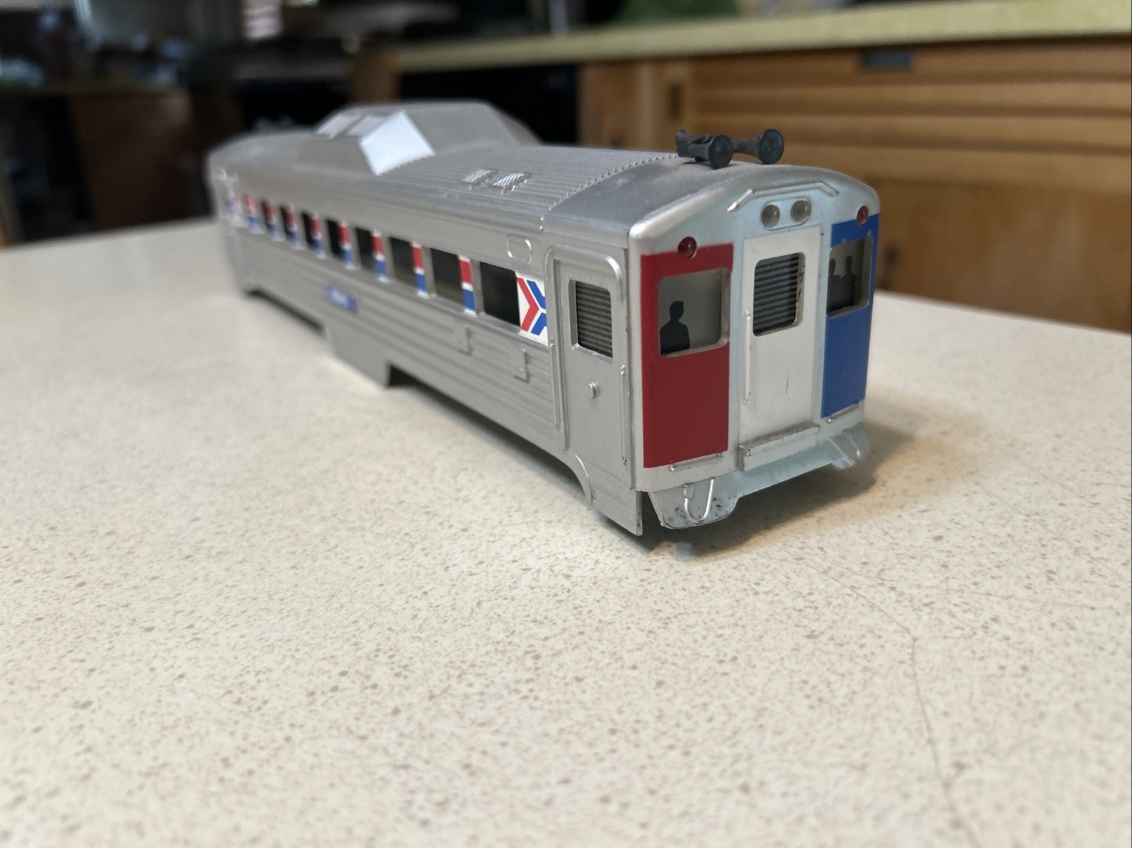 K Line Amtrak RDC # 26042 Silver Red White Blue O 27 Plastic Body Only Nice