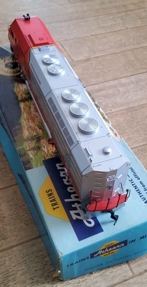Vintage Cast Metal Athearn Santa Fe #5940 Locomotive