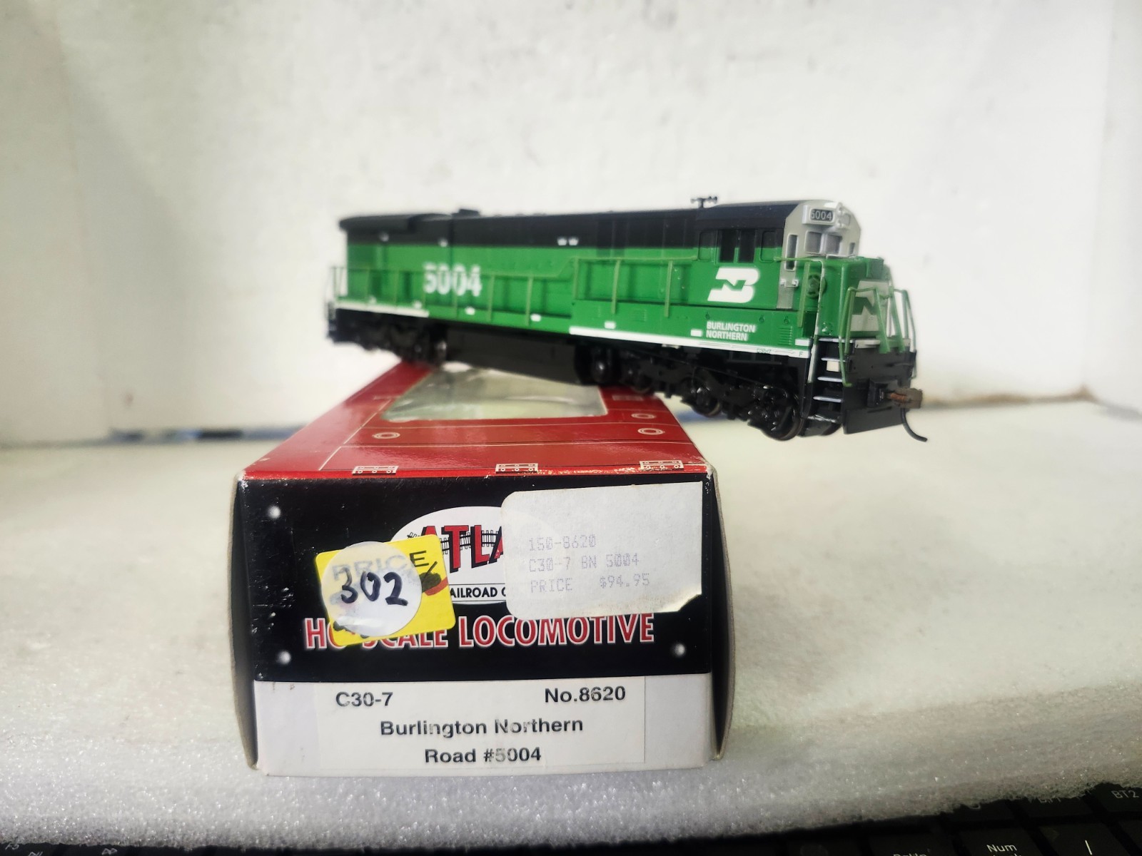 ATLAS TESTED HO BURL/NORTH. C30-7 ROAD 5004 REVERSING LIGHTS KD’S BONUS DONATIO