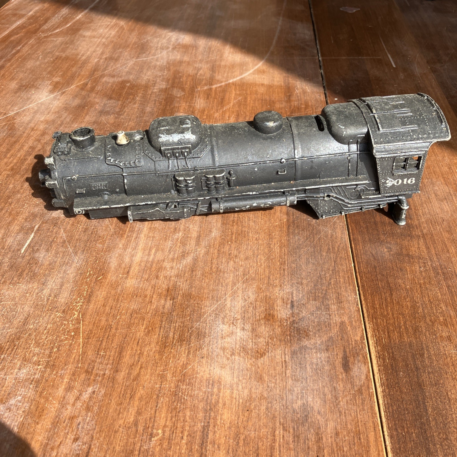 VINTAGE LIONEL #2016 O GAUGE STEAM ENGINE BOILER SHELL D5
