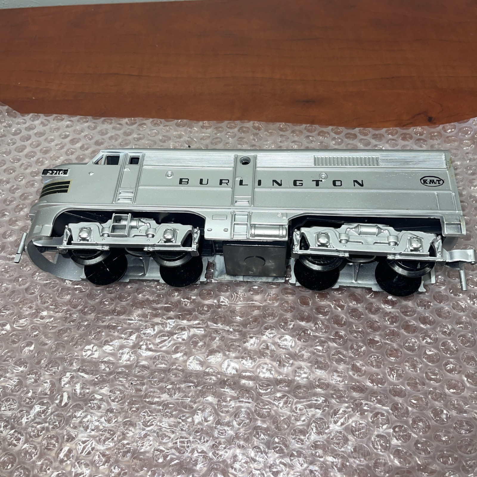 KMT Kusan Auburn Train 2716 ALCO DIESEL LOCOMOTIVE BURLINGTON SHELL No Motor