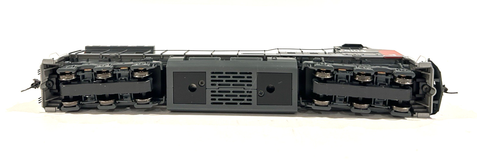 HO Scale KATO 37-6630 Southern Pacific SP GE C44-9W Diesel #8104 DCC Friendly