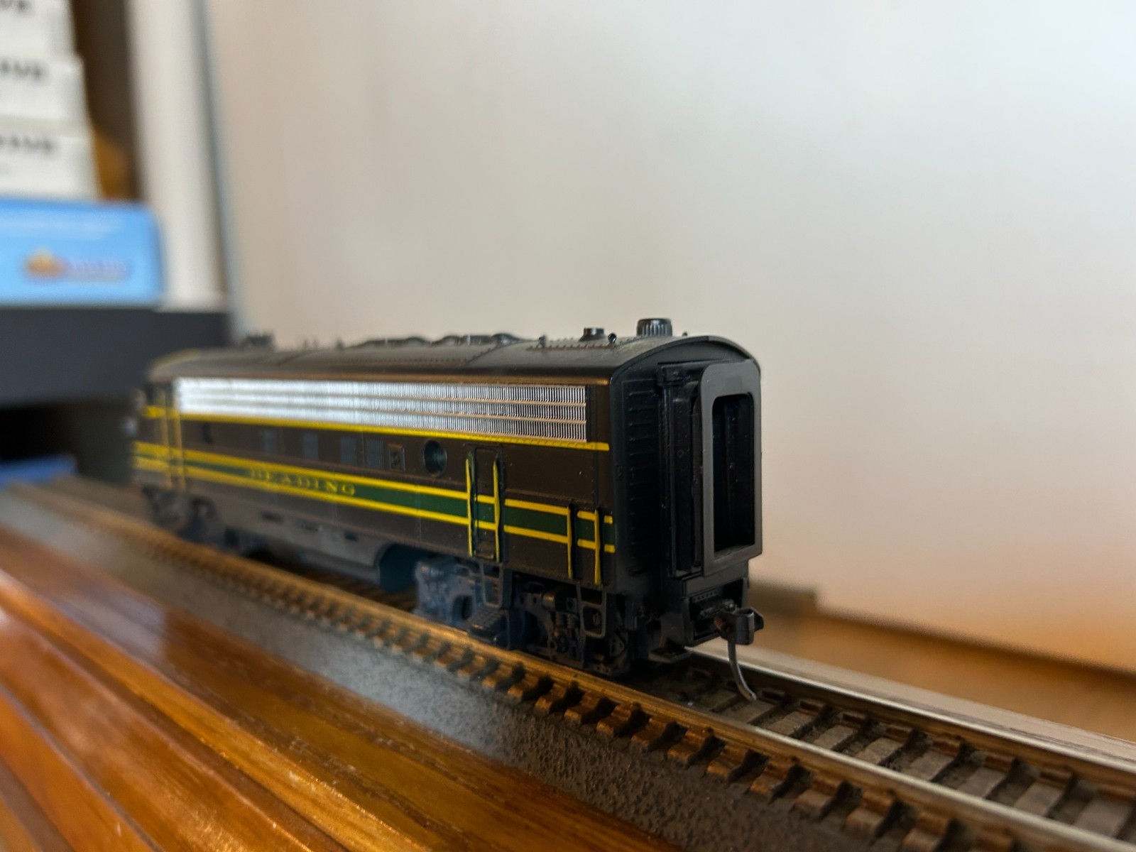 ATLAS #8313 Reading EMD FP-7A Diesel Loco #902 w/DCC H.O. 1:87