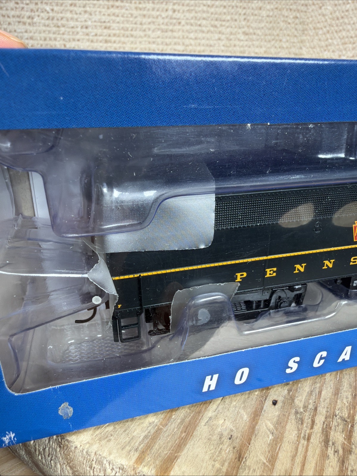 Bachmann 64806 HO ALCO FB2 Diesel Locomotive PRR DCC Ready