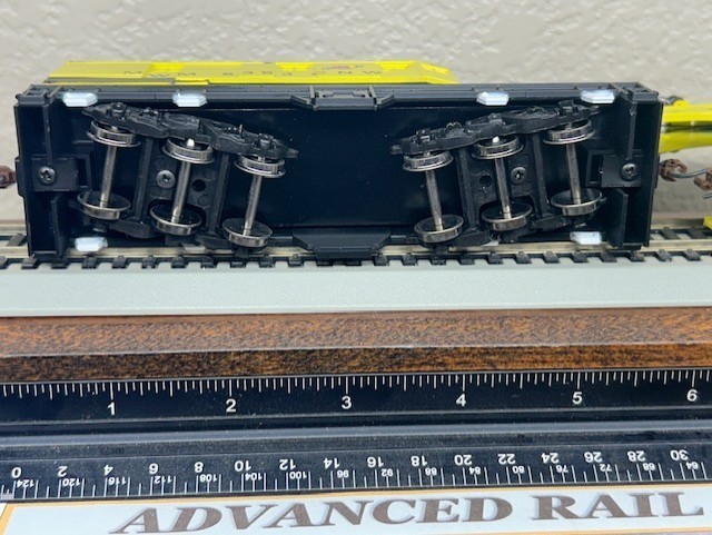 CHICAGO & NORTH WESTERN / 200 ton ROTATING HD WRECK CRANE w/TENDER HO SCALE NEW