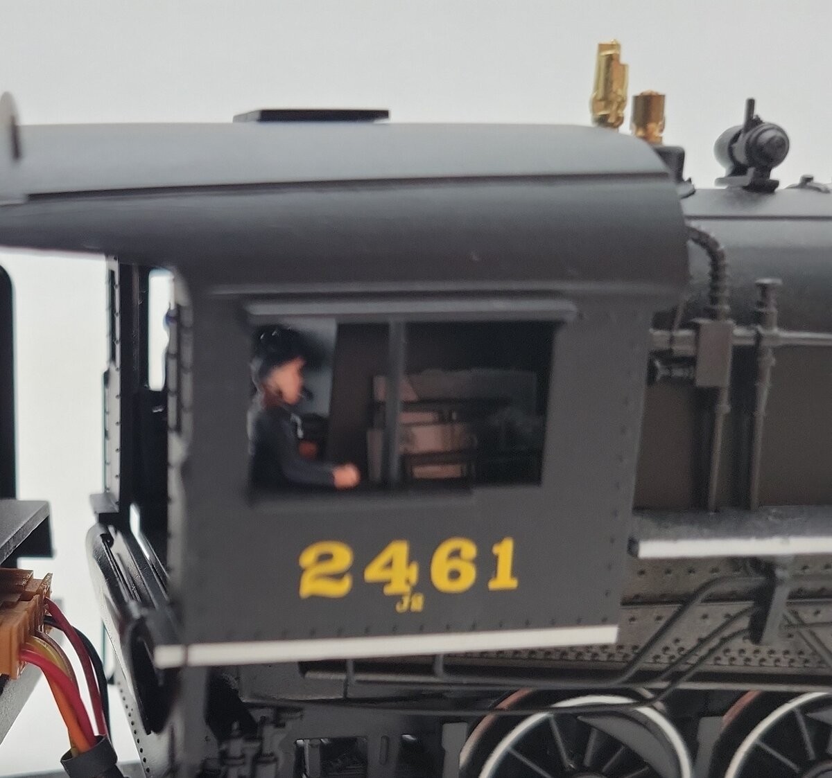 Bachmann 81704 HO Erie 2-10-0 Steam Locomotive #2461 – DCC Ready EX/Box
