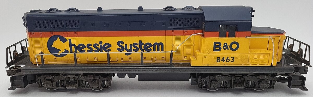 Lionel 6-8463 O Gauge Chessie System GP20 Diesel Engine/Box