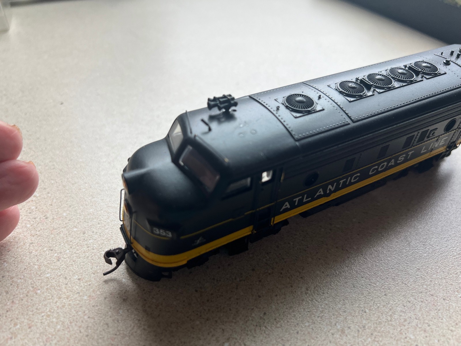 Custom HO ATHEARN F-7A SEABOARD COAST LINE SCL # 353 DUMMY