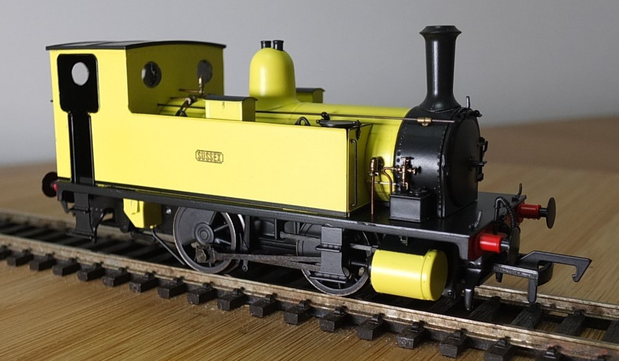 Dapol 4S-018-010 OO gauge LSWR B4 Class steam locomotive – yellow ’Sussex’