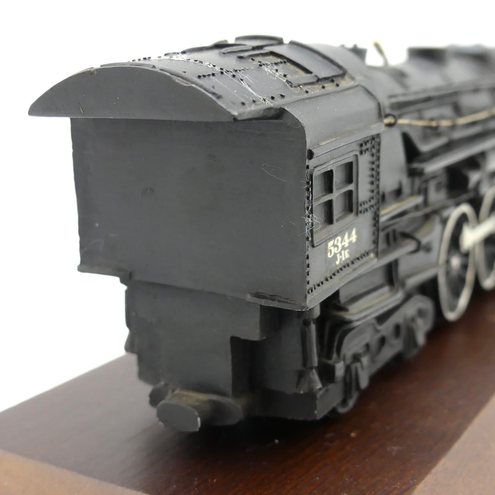 Lionel 1937 700 E Scale Hudson 5344 J-IE locomotive Train Model with Base