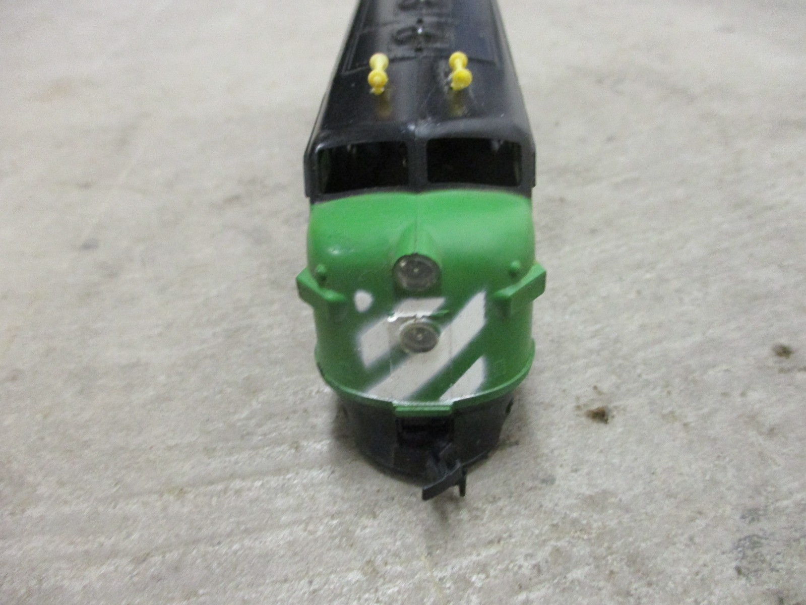Athearn HO , Track Tested F7A Diesel,Burlington Northern #9760