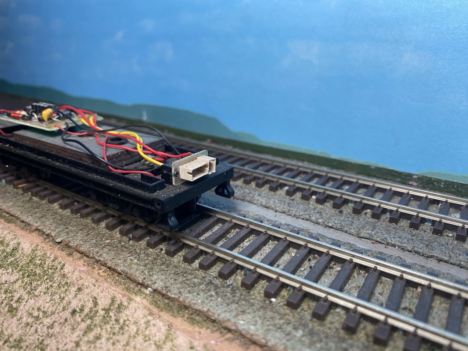 HO Bachmann Plus 8 Wheel DCC Ready TENDER ONLY w/ 4/2 Female Plugs. **READ ALL**