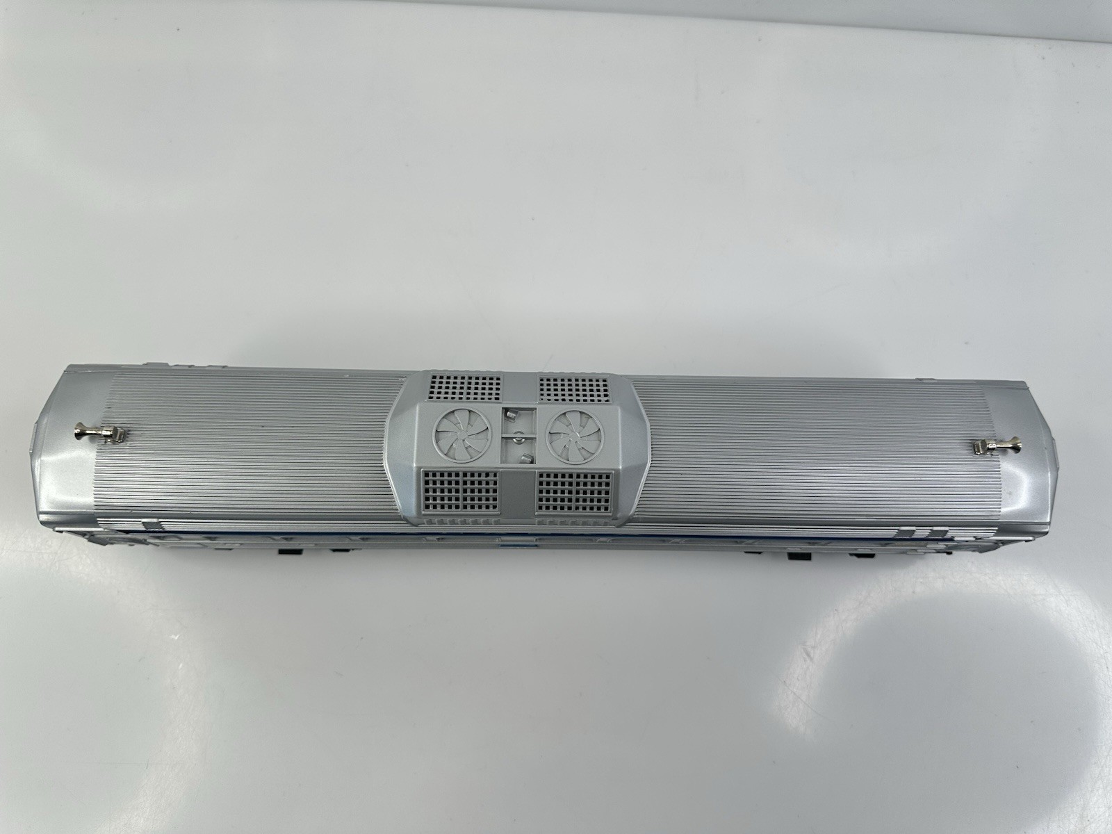 Lionel Trains 6-38428 Alaska Powered Budd Coach Car Silver HTF