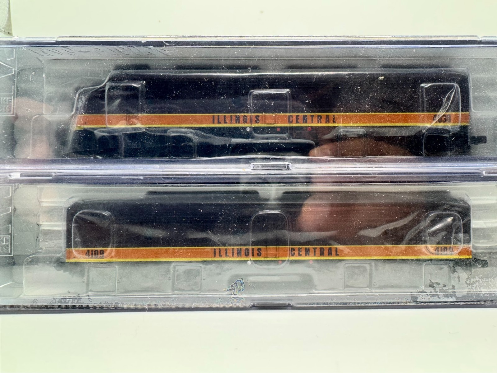 Life-Like – 7832 – Locomotive, Diesel, EMD E8 – Illinois Central – 4038, 4109