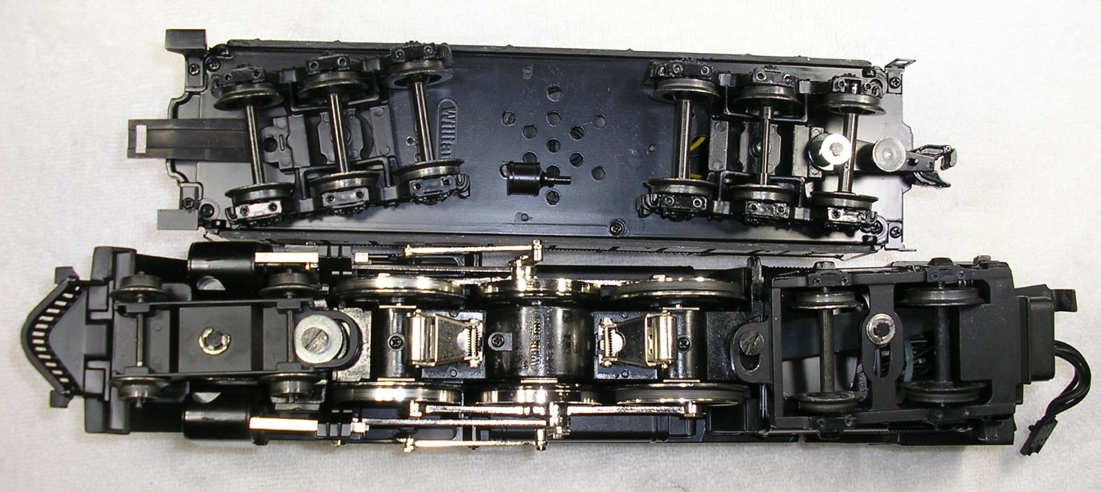 Williams 40201 Scale 4-6-4 Hudson NYC #5207, Bell, Whistle, Smoke, Runs Well