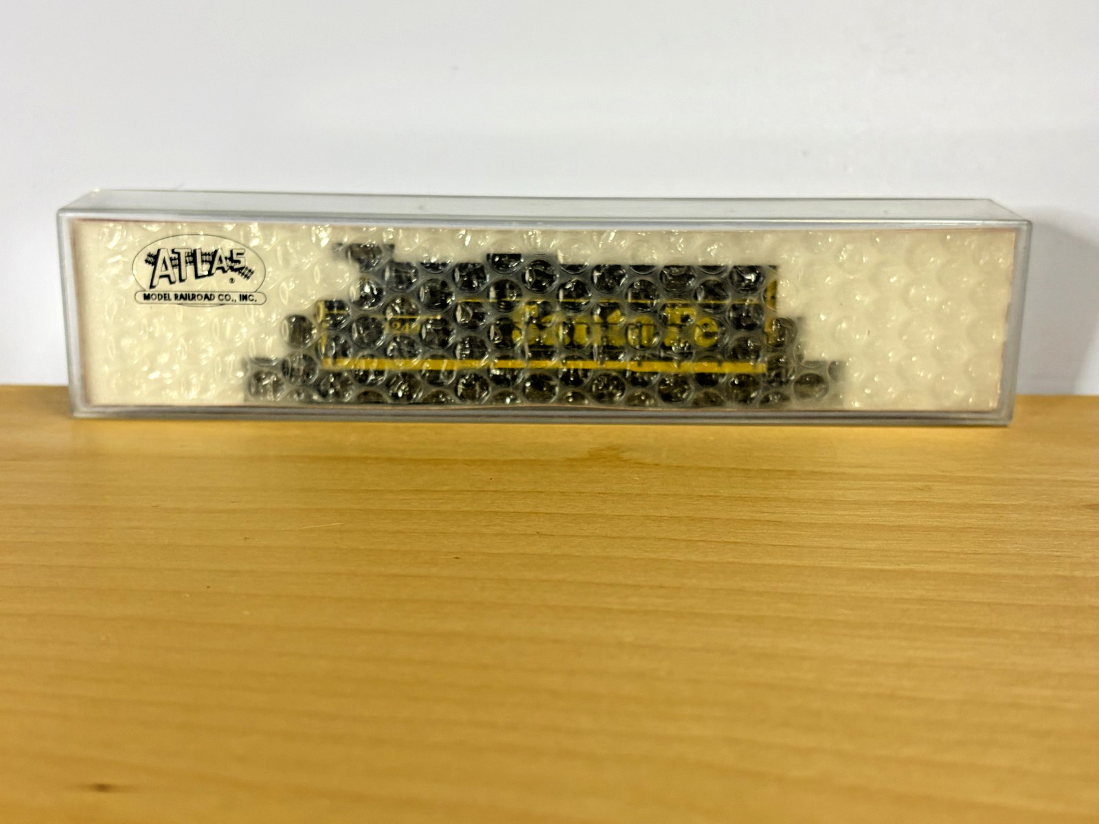 N Scale Atlas Santa Fe EMD GP30 #1249