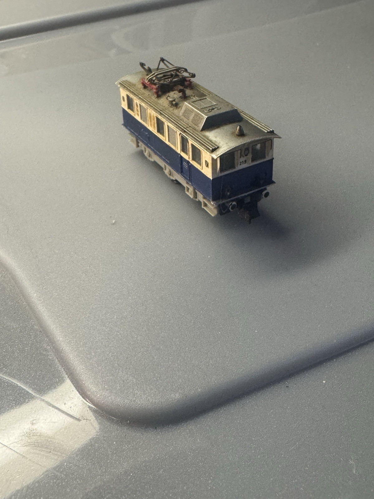 Fleischmann N scale model train electric locomotive ELB 215 by Fleischmann