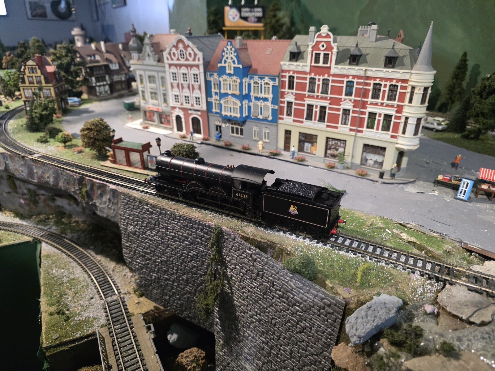 Hornby BR B12/3 Steam Locomotive R3431 OO Scale DCC Ready