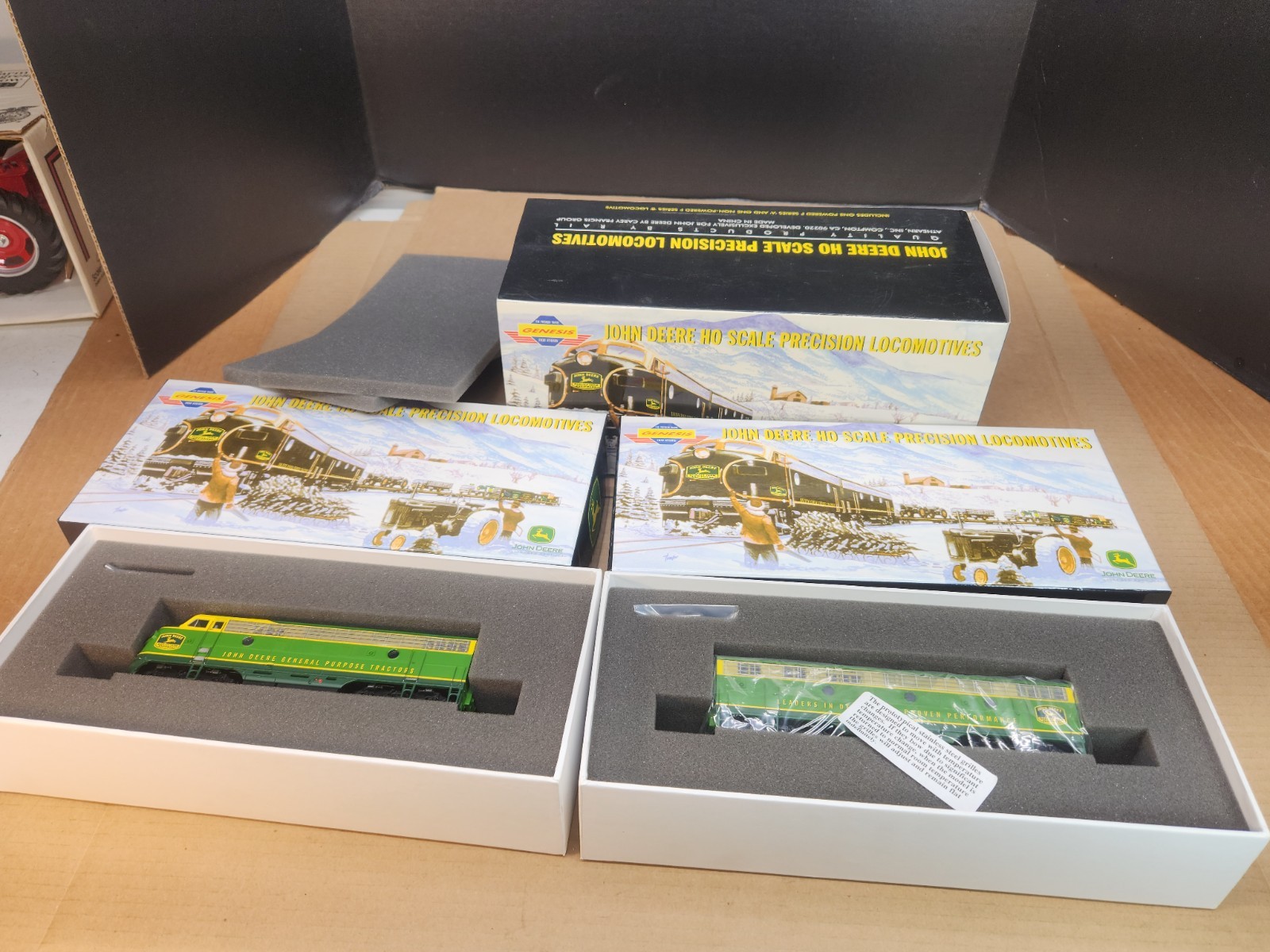 Athearn John Deere HO Precision Locomotive F series A Powered, B Non-powered