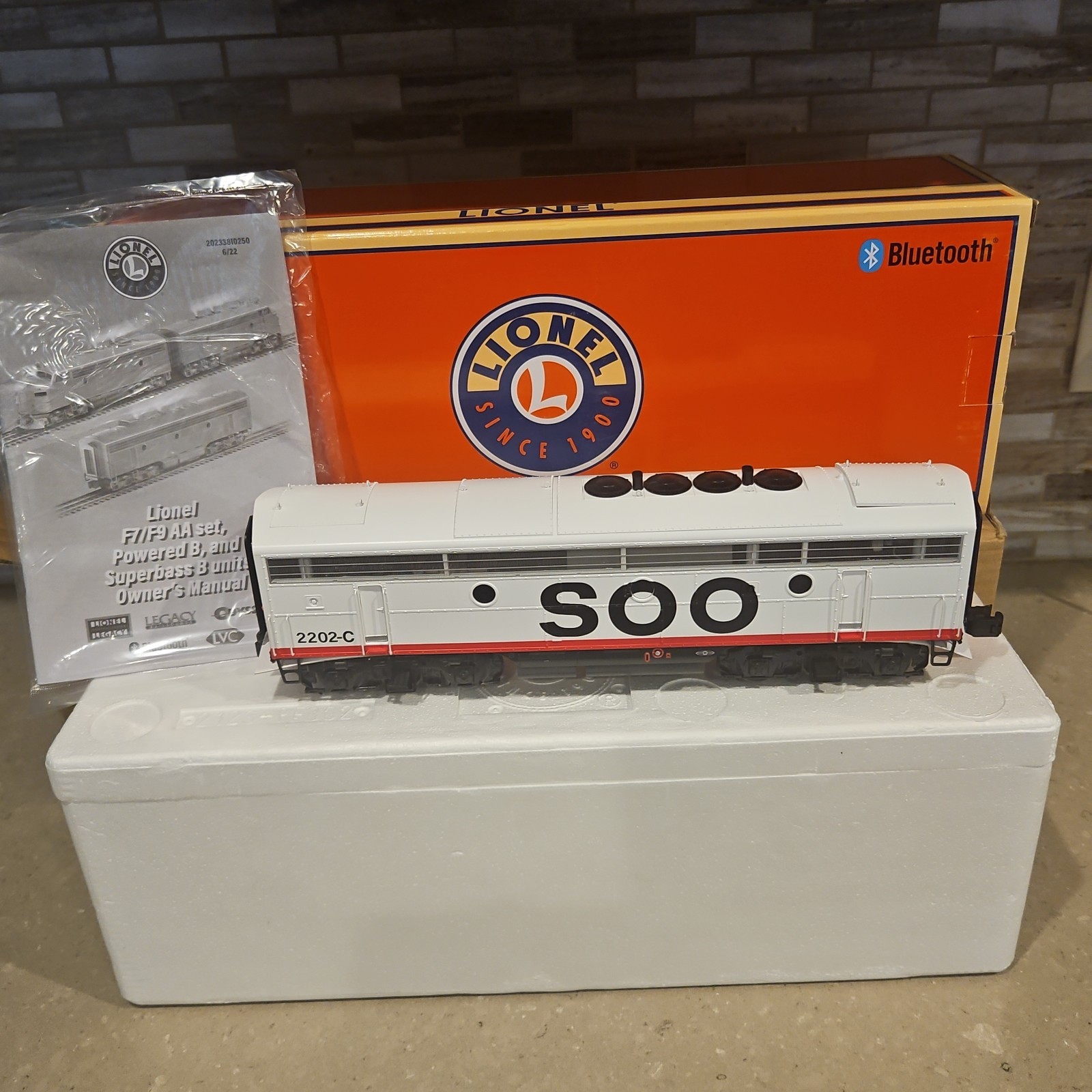 Lionel 2233839 Soo Line LEGACY SuperBass F7B #2202C w/ Superbass Railsounds