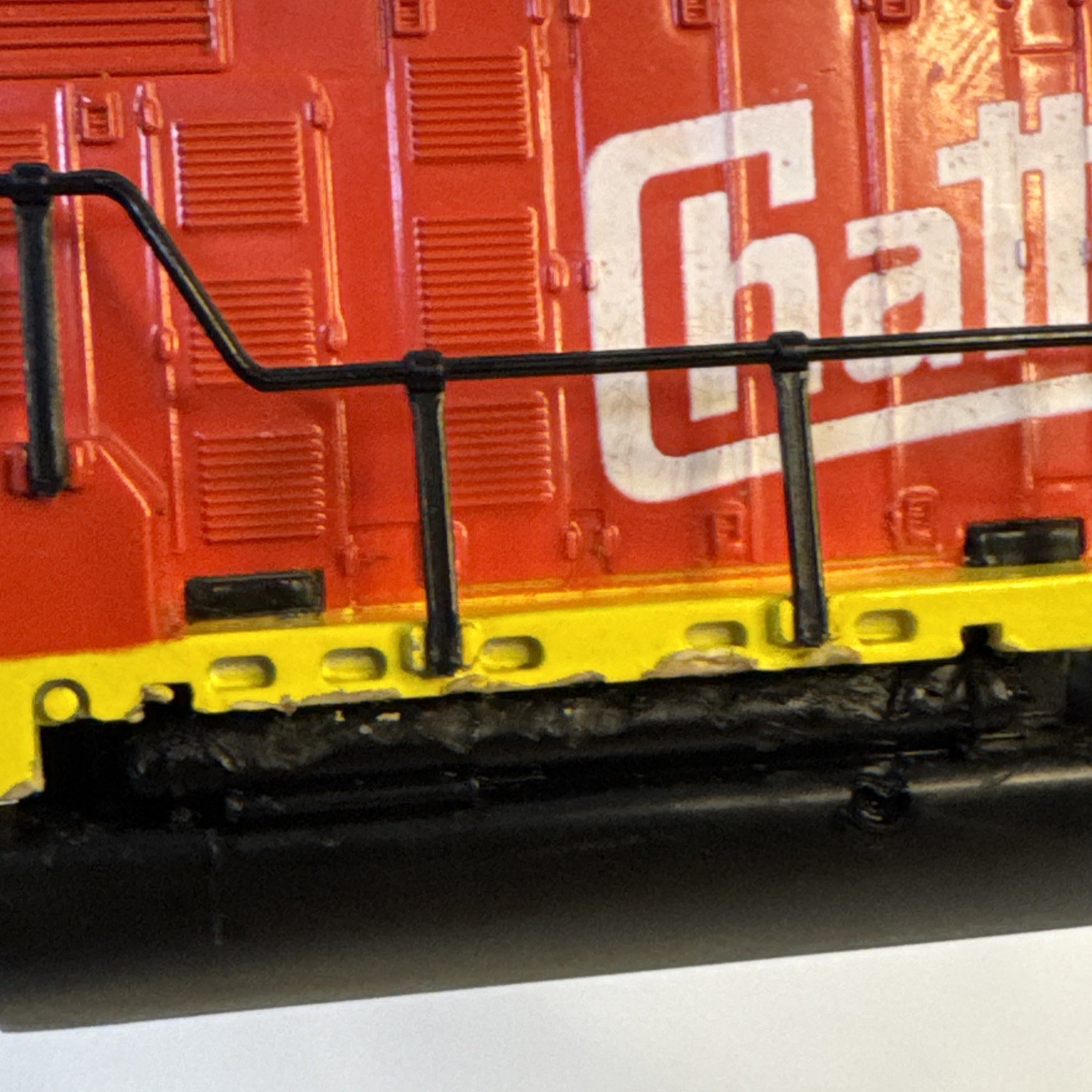 Vintage Chattanooga 5628 HO Scale Locomotive Red/Yellow Diesel Untested