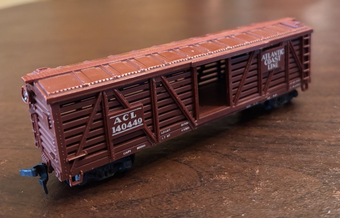 Varney HO Scale Locomotive Missouri Pacific, Box Car, Gondola, Caboose Train Set