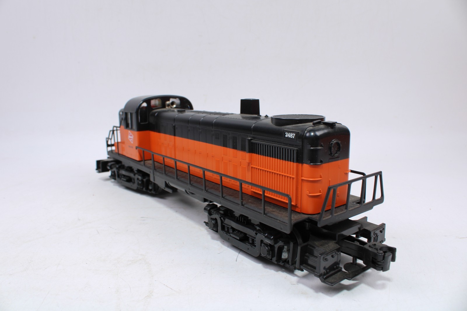 Lionel 6-18833 O Gauge RS-3 Diesel Locomotive Milwaukee Road #16A-RS w/Horn