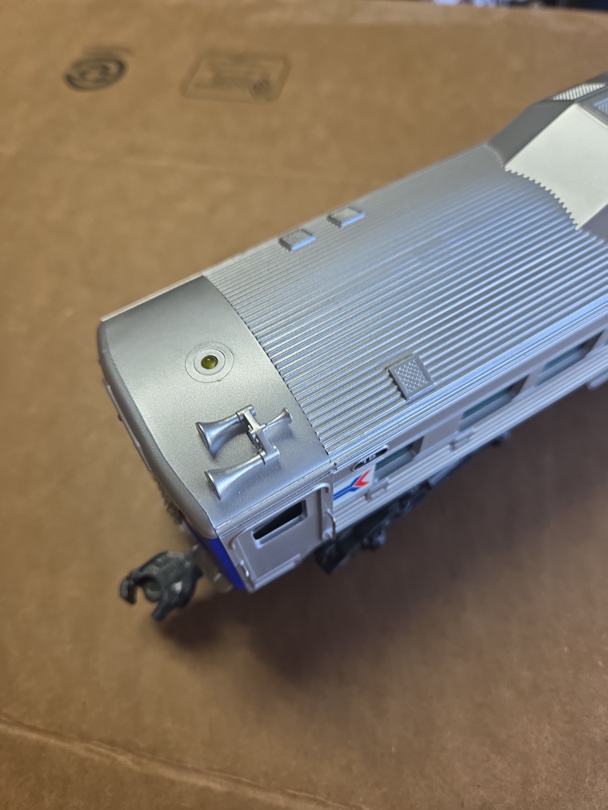 RMT AMTRAK POWERED RDC RAIL DIESEL ENGINE PASSENGER CAR – O GAUGE LIONEL TRAIN